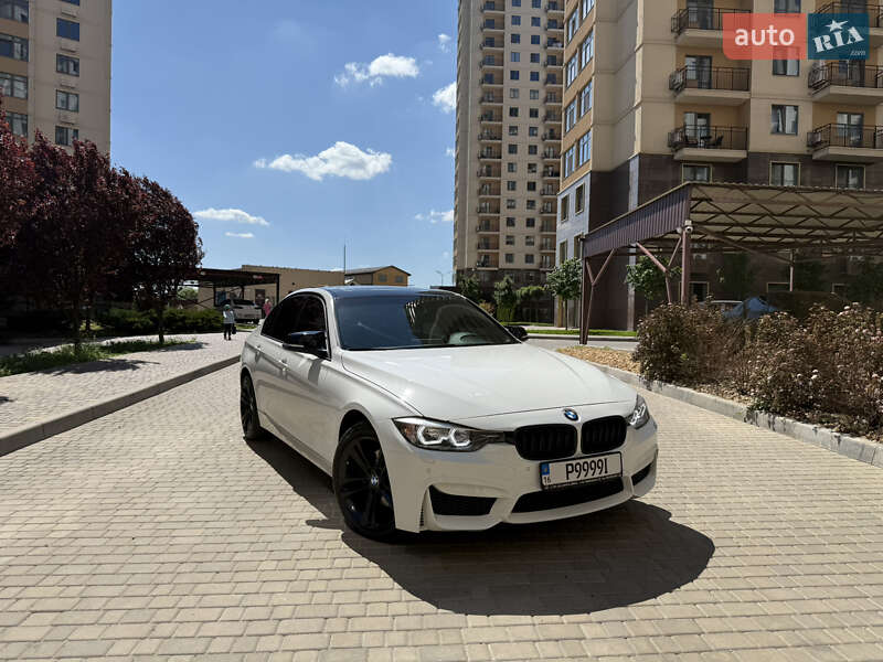 Седан BMW 3 Series 2013 в 