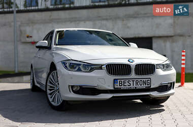 Седан BMW 3 Series 2013 в Львові