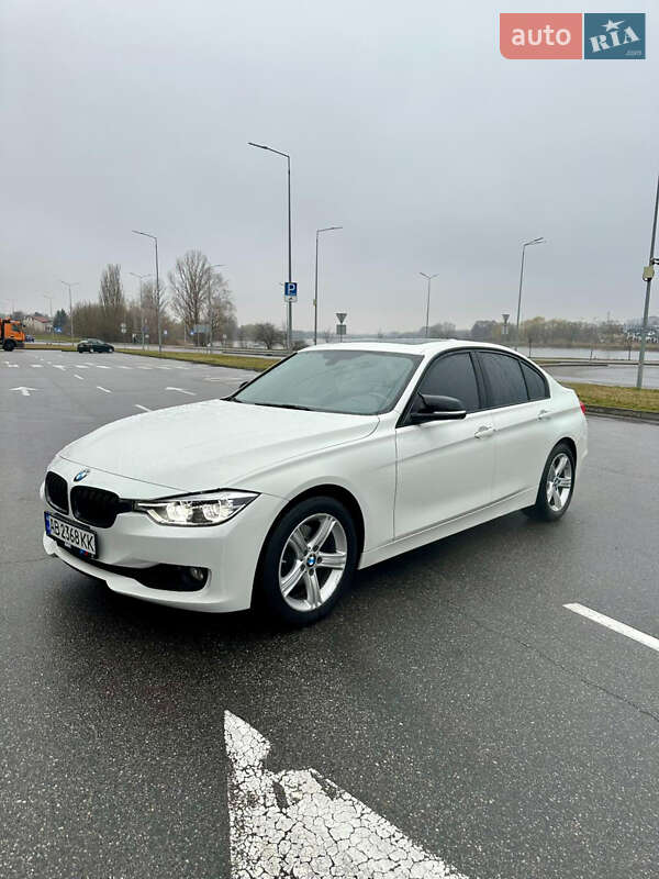 Седан BMW 3 Series 2014 в 