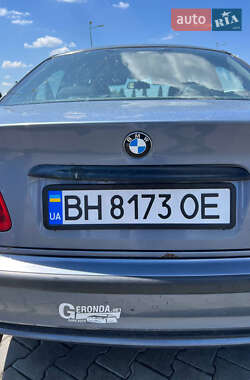 Седан BMW 3 Series 2001 в 