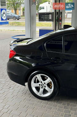 Седан BMW 3 Series 2012 в 