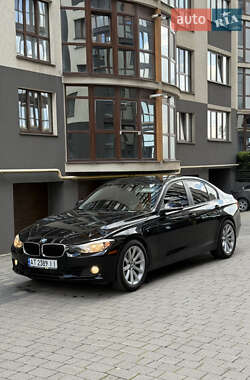 Седан BMW 3 Series 2013 в 