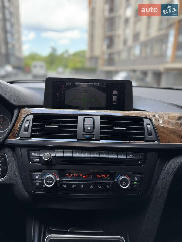 Седан BMW 3 Series 2013 в Ивано-Франковске