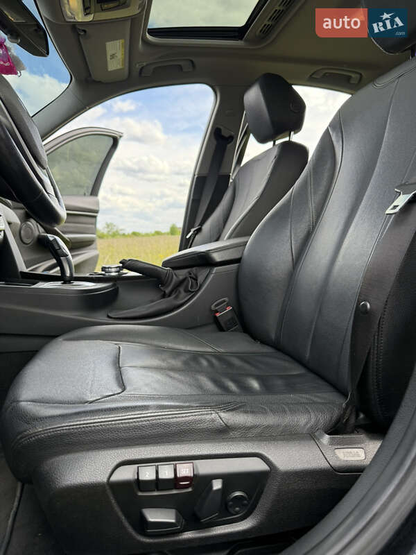 Седан BMW 3 Series 2015 в Львові