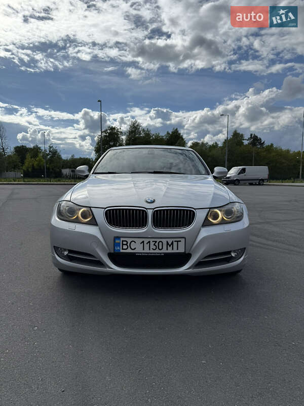 Седан BMW 3 Series 2010 в Львове фото 2 Седан BMW 3 Series 2010 в Львове