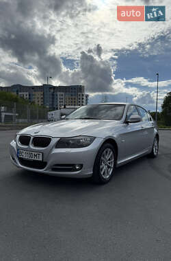 Седан BMW 3 Series 2010 в Львові