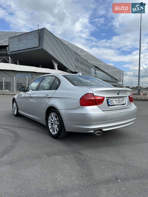Седан BMW 3 Series 2010 в Львове фото 9 Седан BMW 3 Series 2010 в Львове