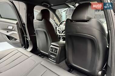 Седан BMW 3 Series 2025 в 