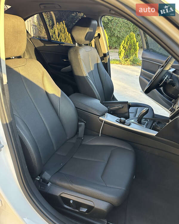Седан BMW 3 Series 2013 в Миколаєві