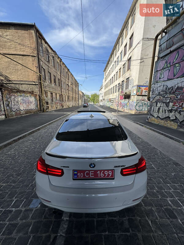 Седан BMW 3 Series 2014 в Одессе