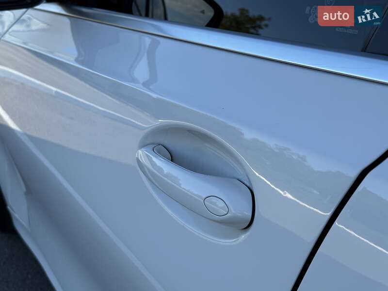 Седан BMW 3 Series 2020 в Киеве фото 82 Седан BMW 3 Series 2020 в Киеве