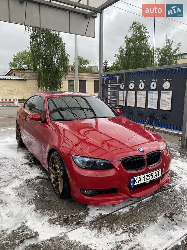 Купе BMW 3 Series 2009 в Киеве