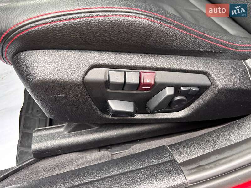 Седан BMW 3 Series 2012 в Львові