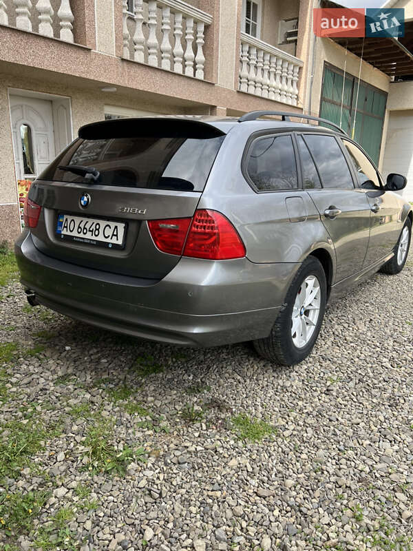 Универсал BMW 3 Series 2009 в Нереснице