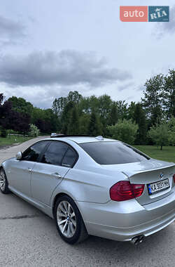 Седан BMW 3 Series 2010 в 