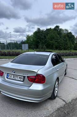 Седан BMW 3 Series 2010 в 