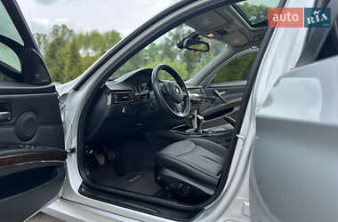 Седан BMW 3 Series 2010 в 