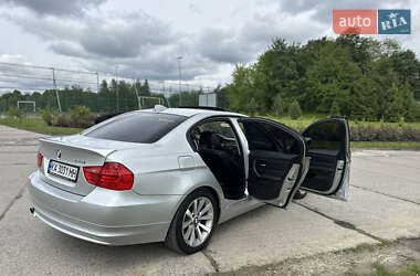 Седан BMW 3 Series 2010 в 