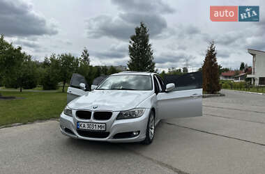 Седан BMW 3 Series 2010 в 