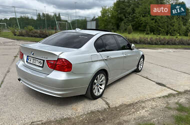 Седан BMW 3 Series 2010 в 