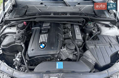 Седан BMW 3 Series 2010 в 