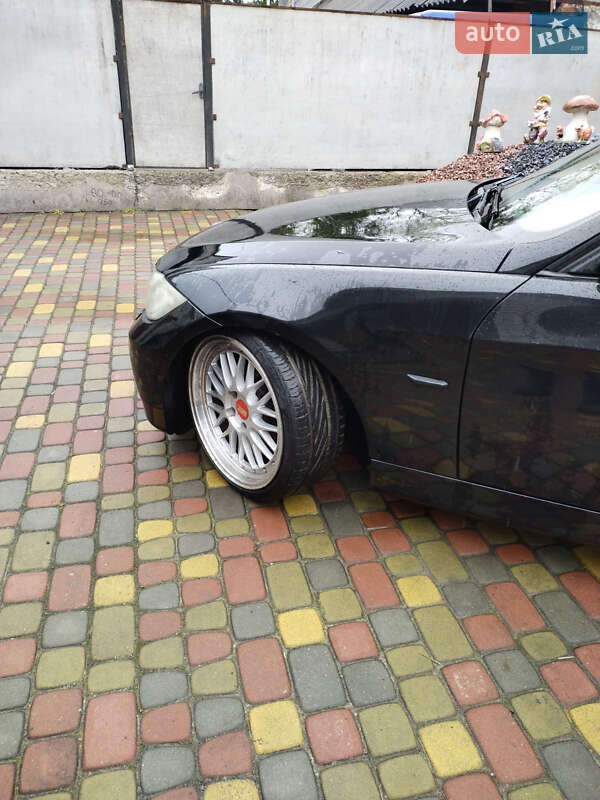 Седан BMW 3 Series 2006 в Луцке