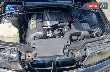 Седан BMW 3 Series 2000 в 