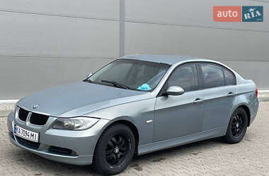 Седан BMW 3 Series 2005 в Киеве