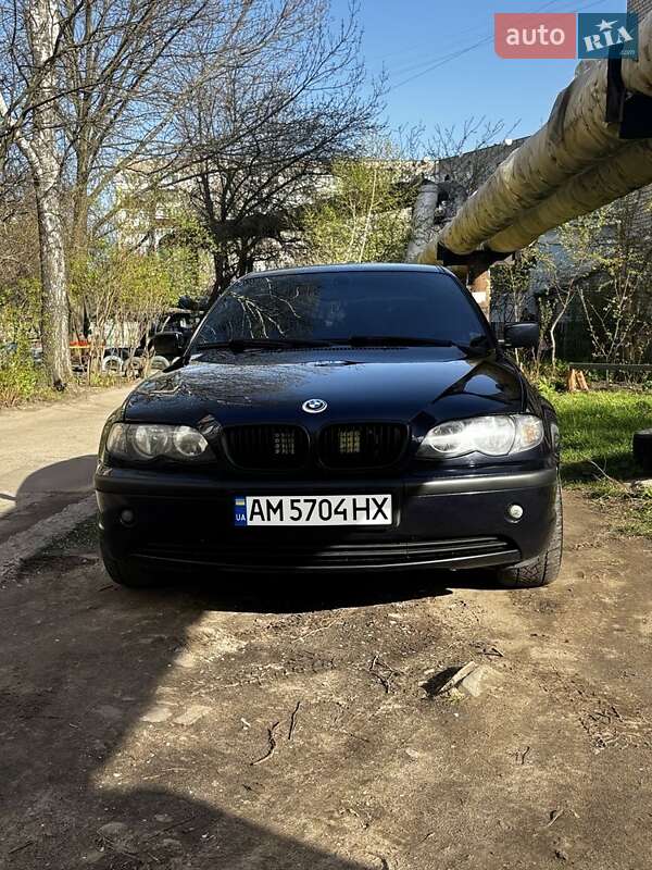 Седан BMW 3 Series 2004 в 
