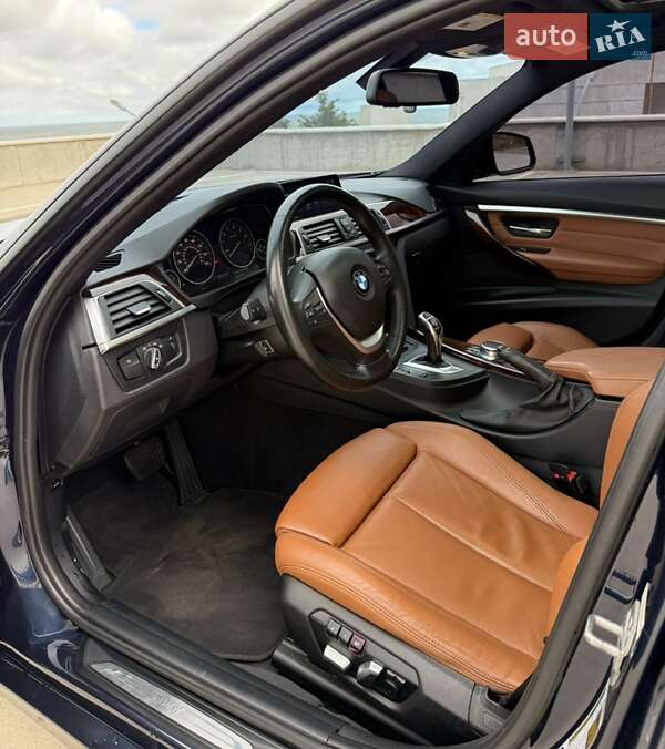 Седан BMW 3 Series 2017 в Одессе