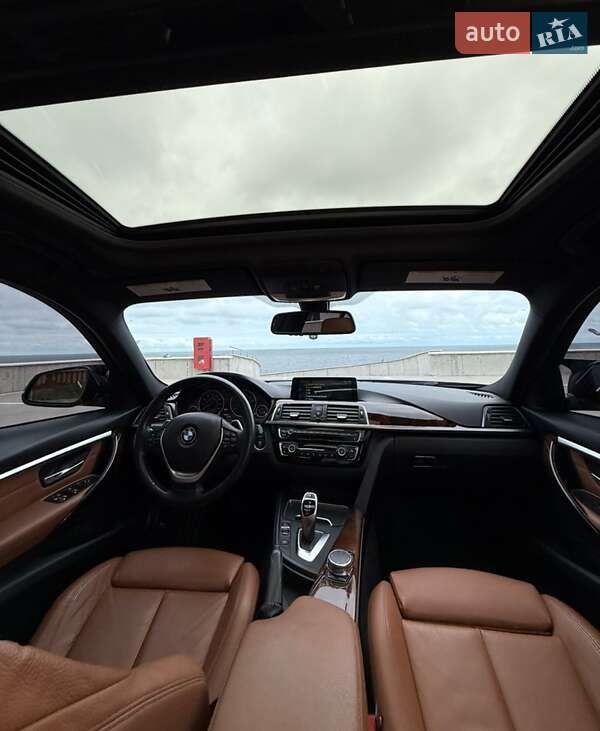 Седан BMW 3 Series 2017 в Одессе