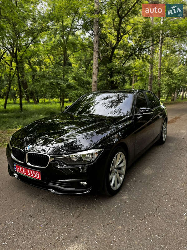 Седан BMW 3 Series 2017 в 