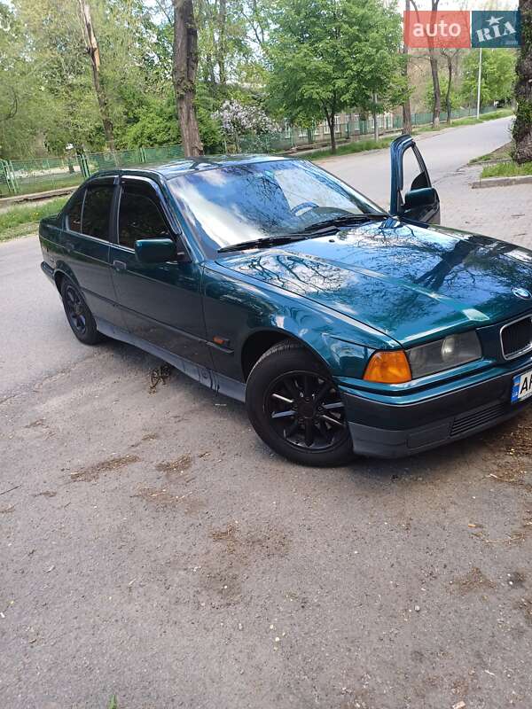 Універсал BMW 3 Series 1994 в Запоріжжі