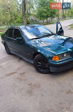 Універсал BMW 3 Series 1994 в 