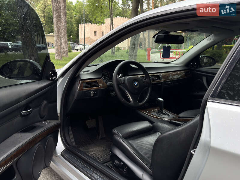 Купе BMW 3 Series 2009 в Харькове