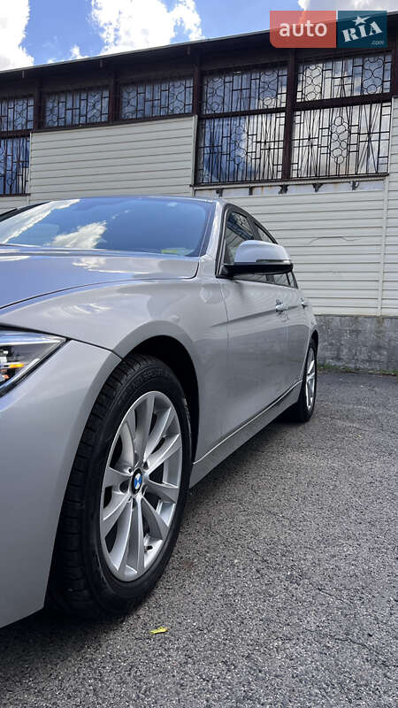 Седан BMW 3 Series 2017 в Полтаві