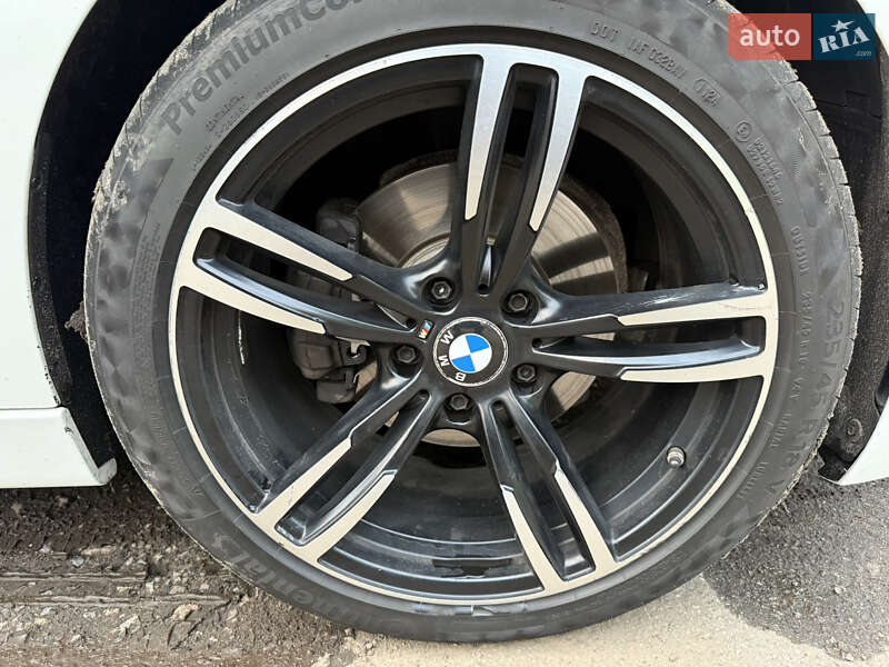 Седан BMW 3 Series 2015 в Киеве