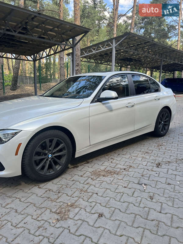 Седан BMW 3 Series 2015 в Гостомелі