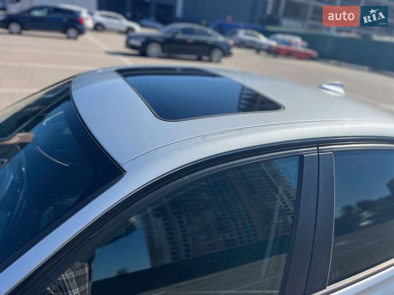 Седан BMW 3 Series 2012 в Киеве