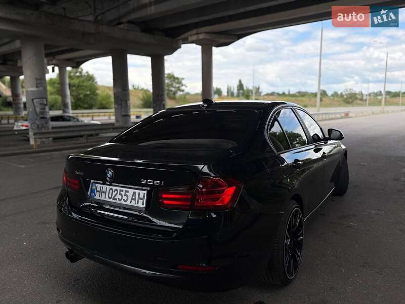 Седан BMW 3 Series 2013 в Одесі