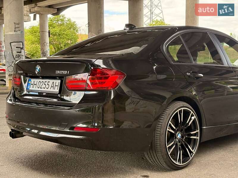 Седан BMW 3 Series 2013 в Одесі