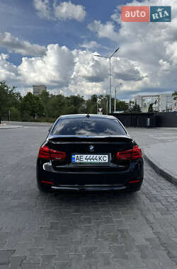 Седан BMW 3 Series 2016 в 