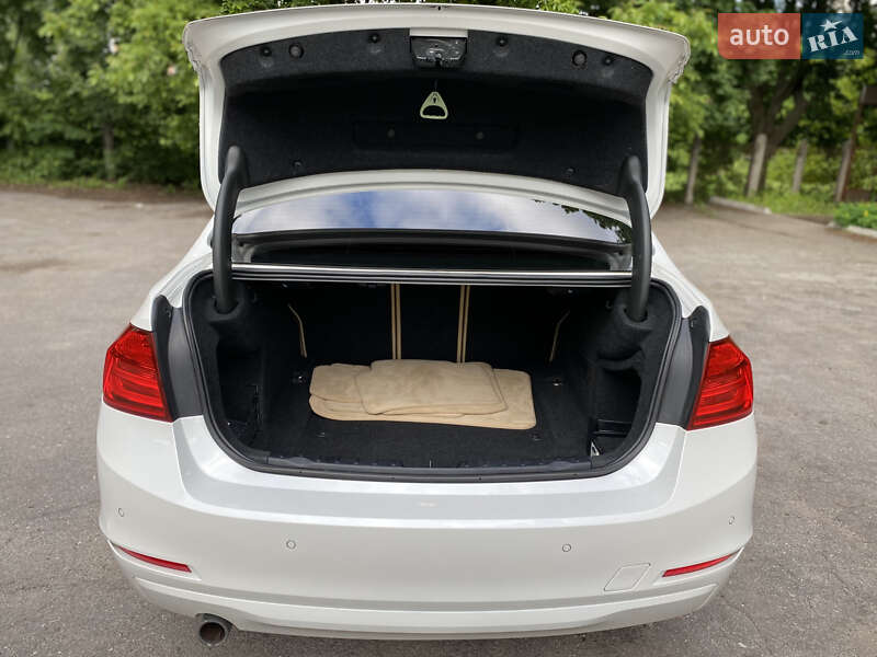 Седан BMW 3 Series 2014 в Вінниці