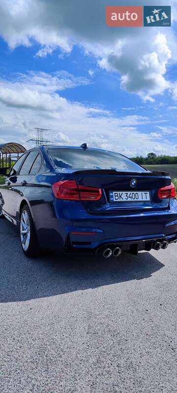 Седан BMW 3 Series 2017 в Ровно