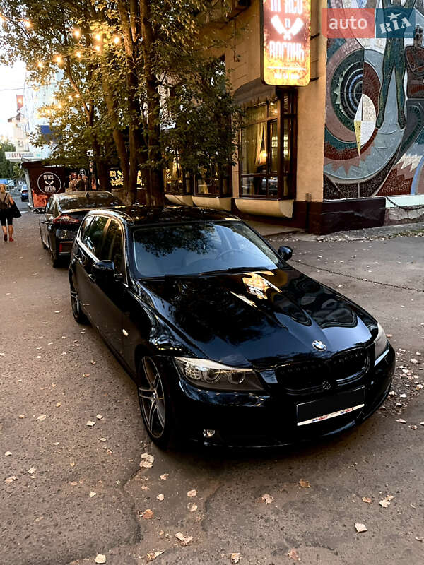 Универсал BMW 3 Series 2011 в 
