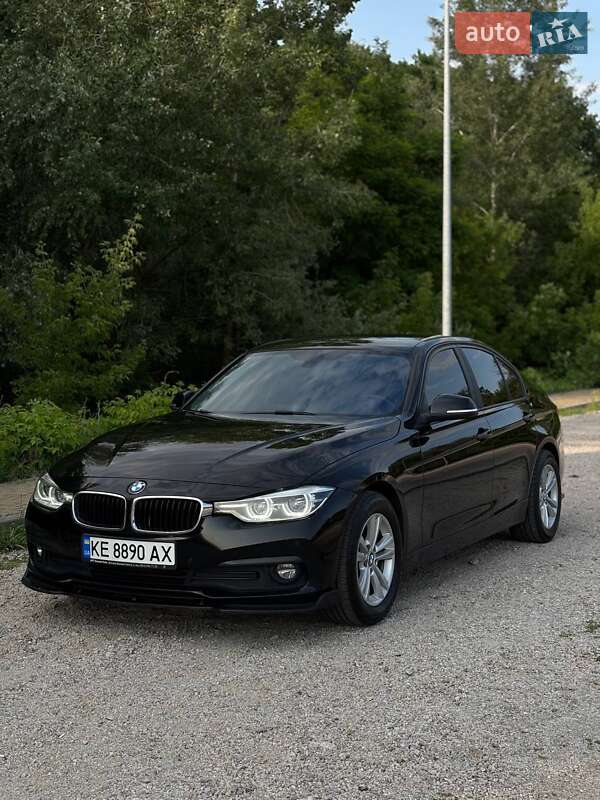 Седан BMW 3 Series 2017 в Днепре