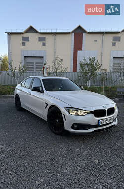 Седан BMW 3 Series 2017 в Хмельницком