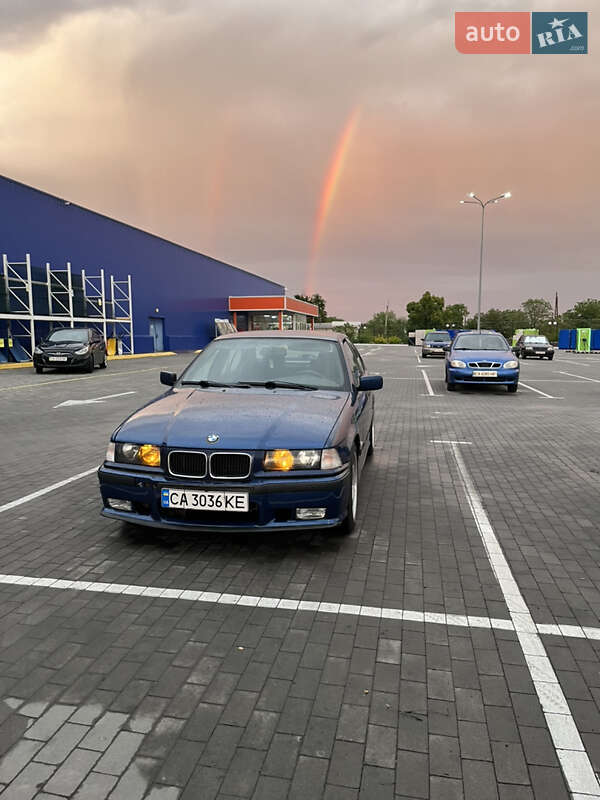 Седан BMW 3 Series 1998 в Умани
