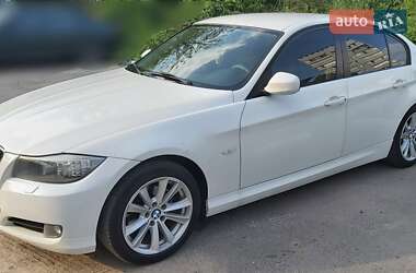 Седан BMW 3 Series 2010 в Харкові