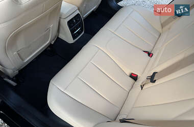 Седан BMW 3 Series 2019 в 